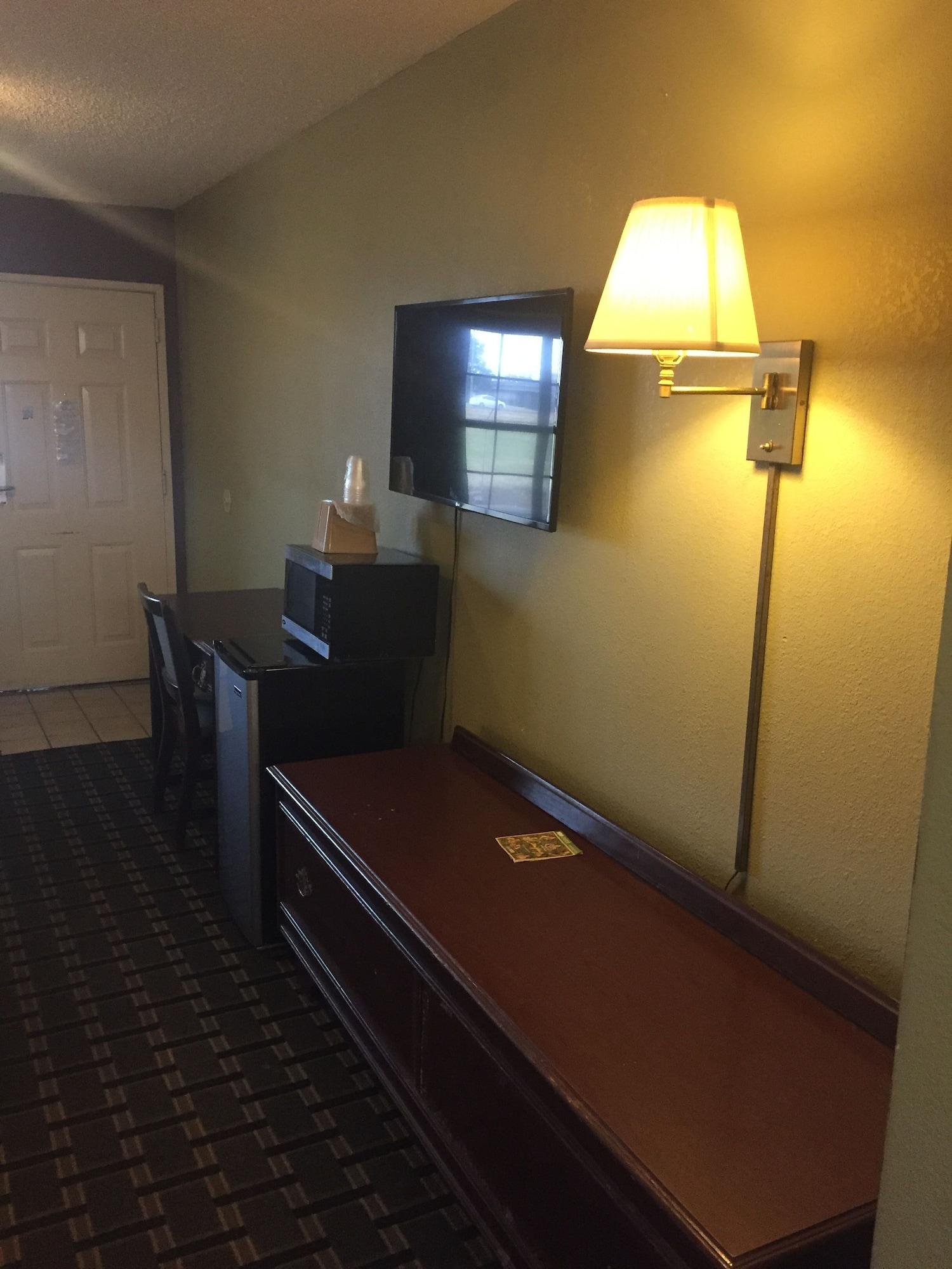 Rodeway & Hotel