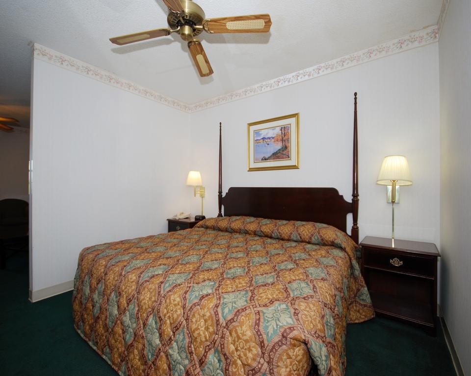 Rodeway & Hotel