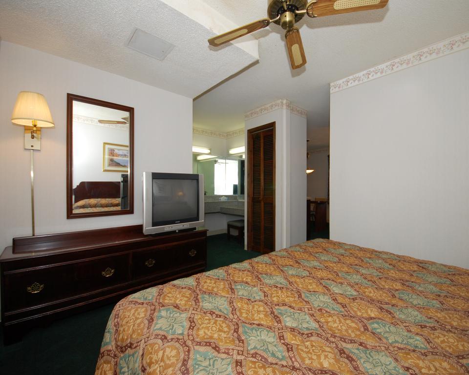 Hotel Rodeway & Smyrna