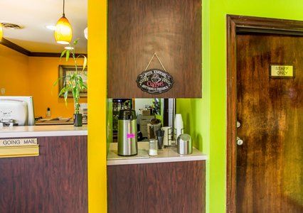 Hotel Rodeway &