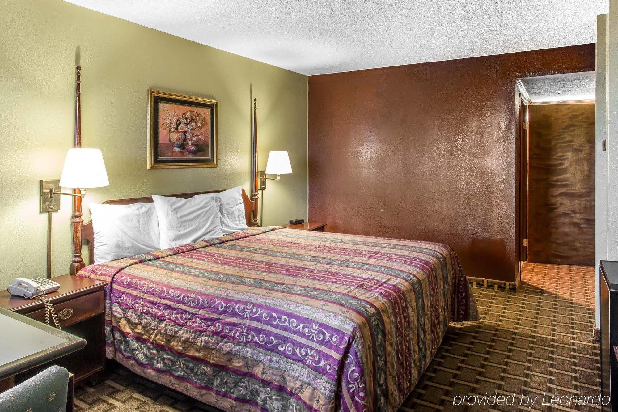Hotel Rodeway &